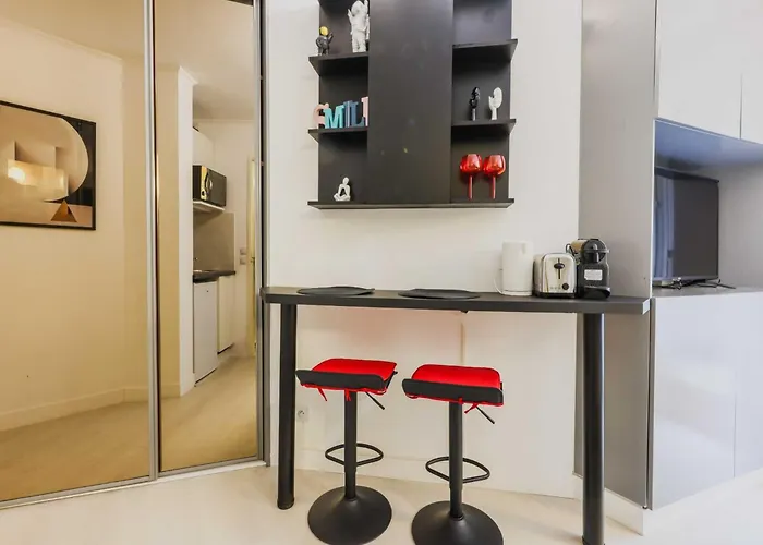 Peaceful With Terace For 2p - Sacre-c Ur Apartment *